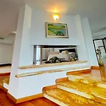 Elimar & Pool Bed & Breakfast