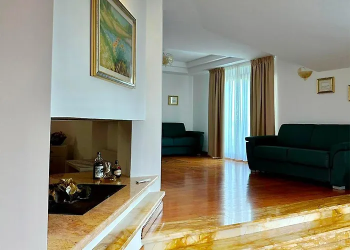 Elimar & Pool 4* Кротоне