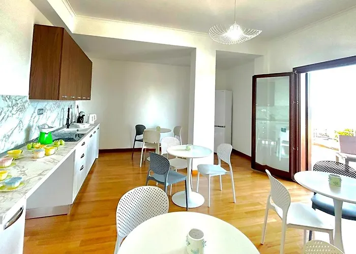 Elimar & Pool לינה וארוחת בוקר 4*